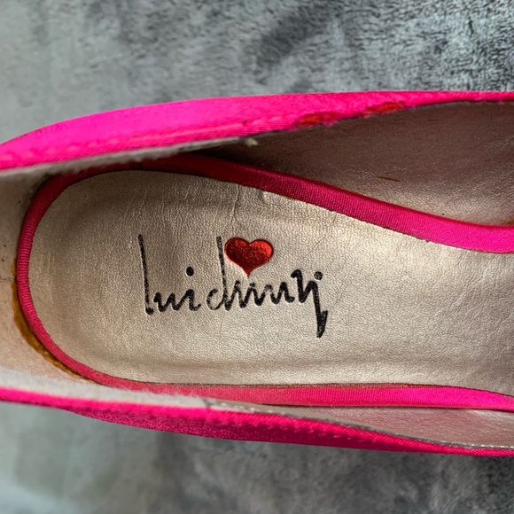 Pink Pumps - Picture 5 of 5